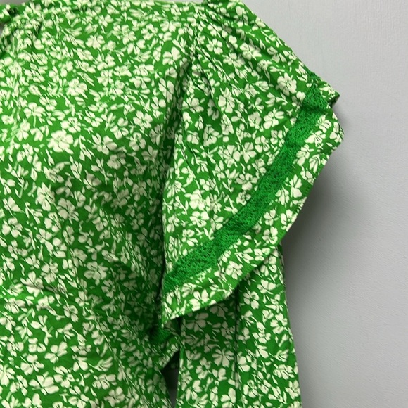 NWT Who What Wear High Keyhole Neck Floral Blouse Size Large - Picture 3 of 11